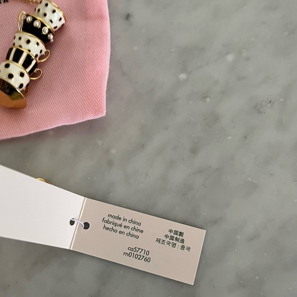 NWT KATE SPADE Alice in Wonderland Stacked Teacup Pendant Necklace Tea Time - Picture 7 of 9